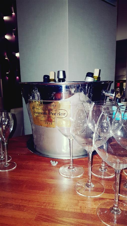 Logis - Hotel Du Nord Et Restaurant La Table D'Elisa Compiègne Kültér fotó